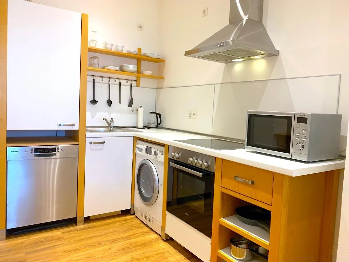 Alles Komplett - 2 Schlafzimmer, Grosse Kueche, Bad Cologne Germany