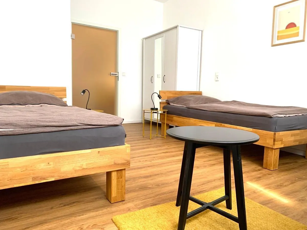 Alles Komplett - 2 Schlafzimmer, Grosse Kueche, Bad Köln