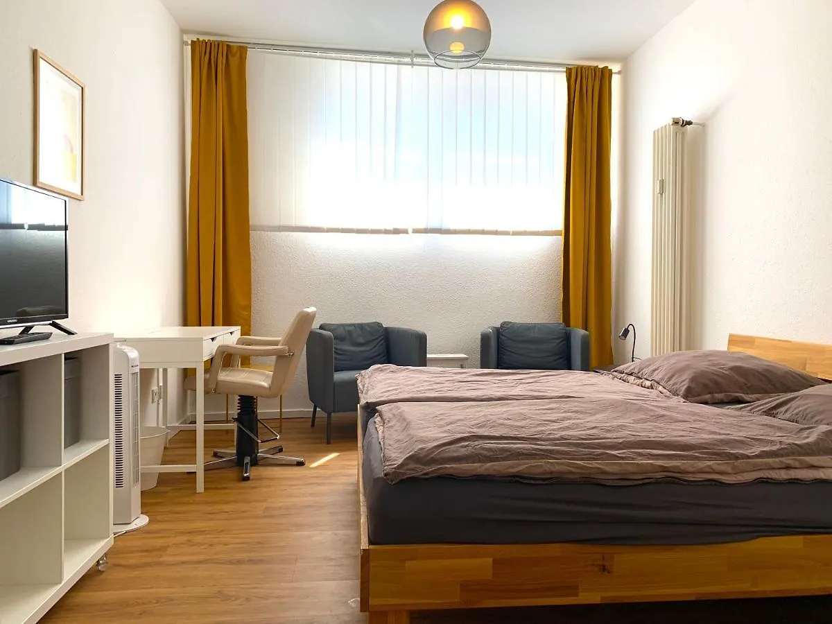 Alles Komplett - 2 Schlafzimmer, Grosse Kueche, Bad Köln Deutschland